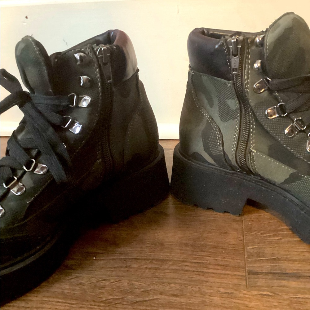 Universal Thread Lizbeth Combat Boots - image 4
